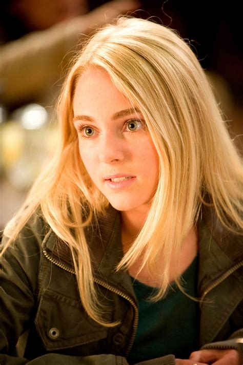 AnnaSophia Robb Takes on the Supernatural in 'Race to Witch Mountain